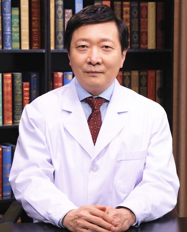 Doktor Gastroenterologist Alvin Babiera